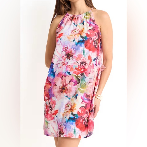 bebe Dresses & Skirts - bebe Floral Dress